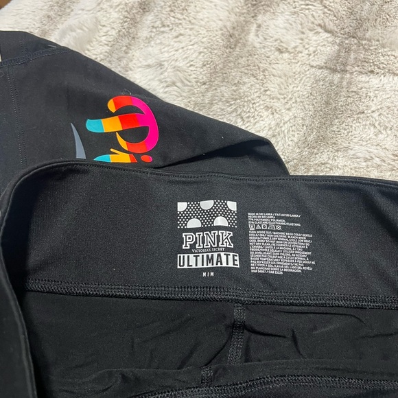 Victoria Secret PINK Ultimate leggings size medium - Picture 2 of 2